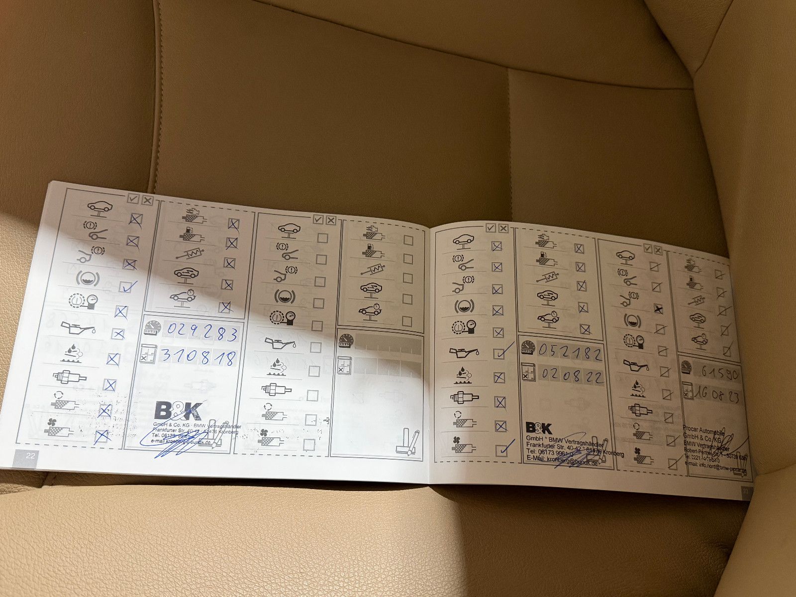 Fahrzeugabbildung BMW X1 20 i sDrive/NAVI/LEDER/XENON/KAMERA