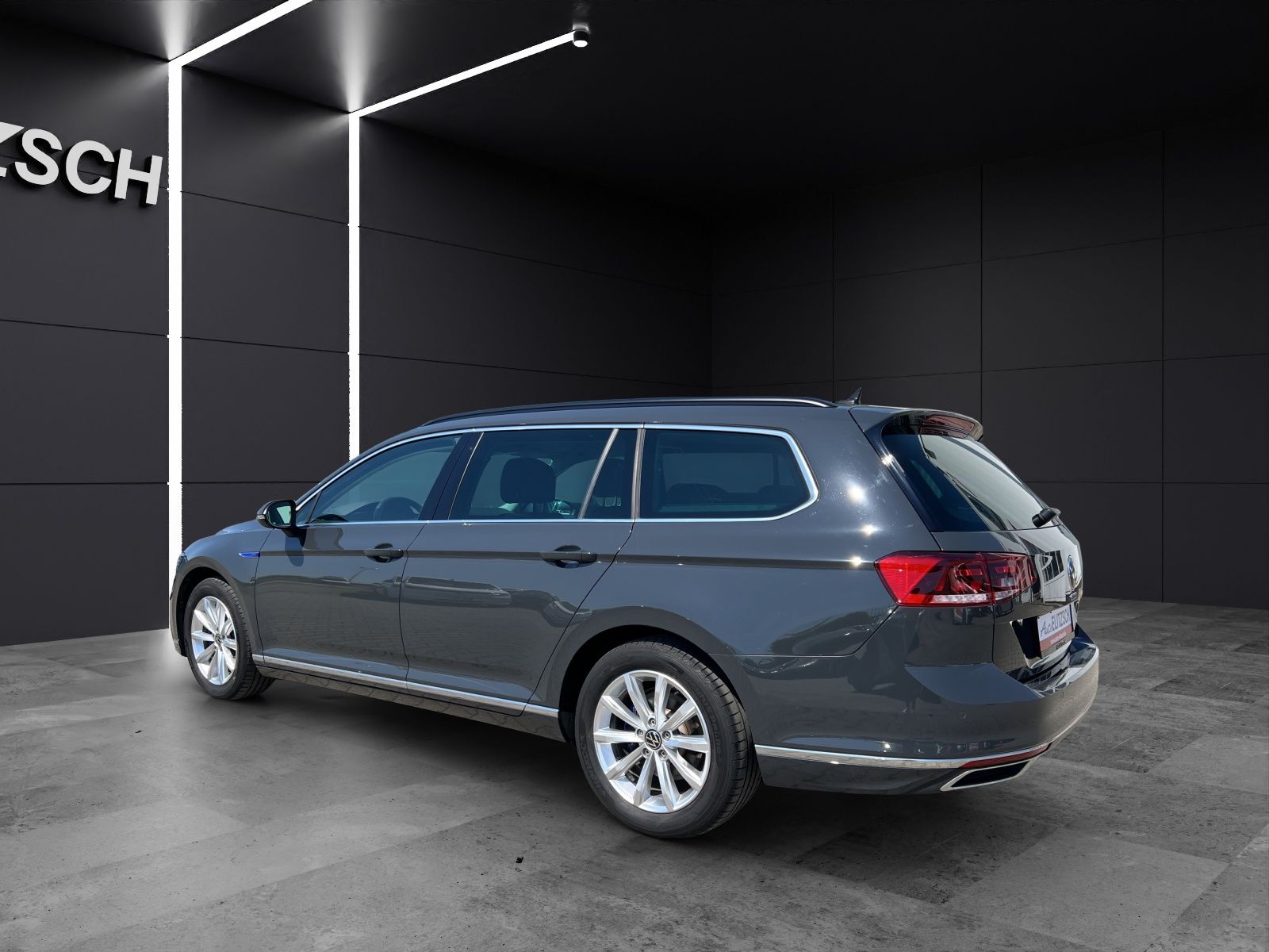 Fahrzeugabbildung Volkswagen Passat Variant GTE LED Navi ACC RFK SH LM