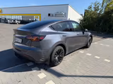 Tesla Model Y Long Range Dual Motor AWD Long Range - Tesla Model Y in Mönchengladbach