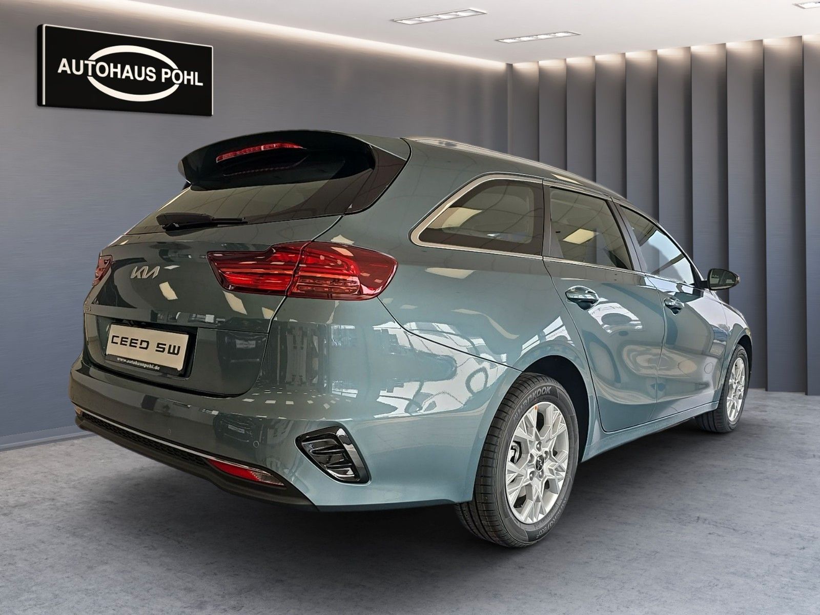 Fahrzeugabbildung Kia CEED_SW 1.5T 48V DCT 140 ULTIMATE Navi Kamera