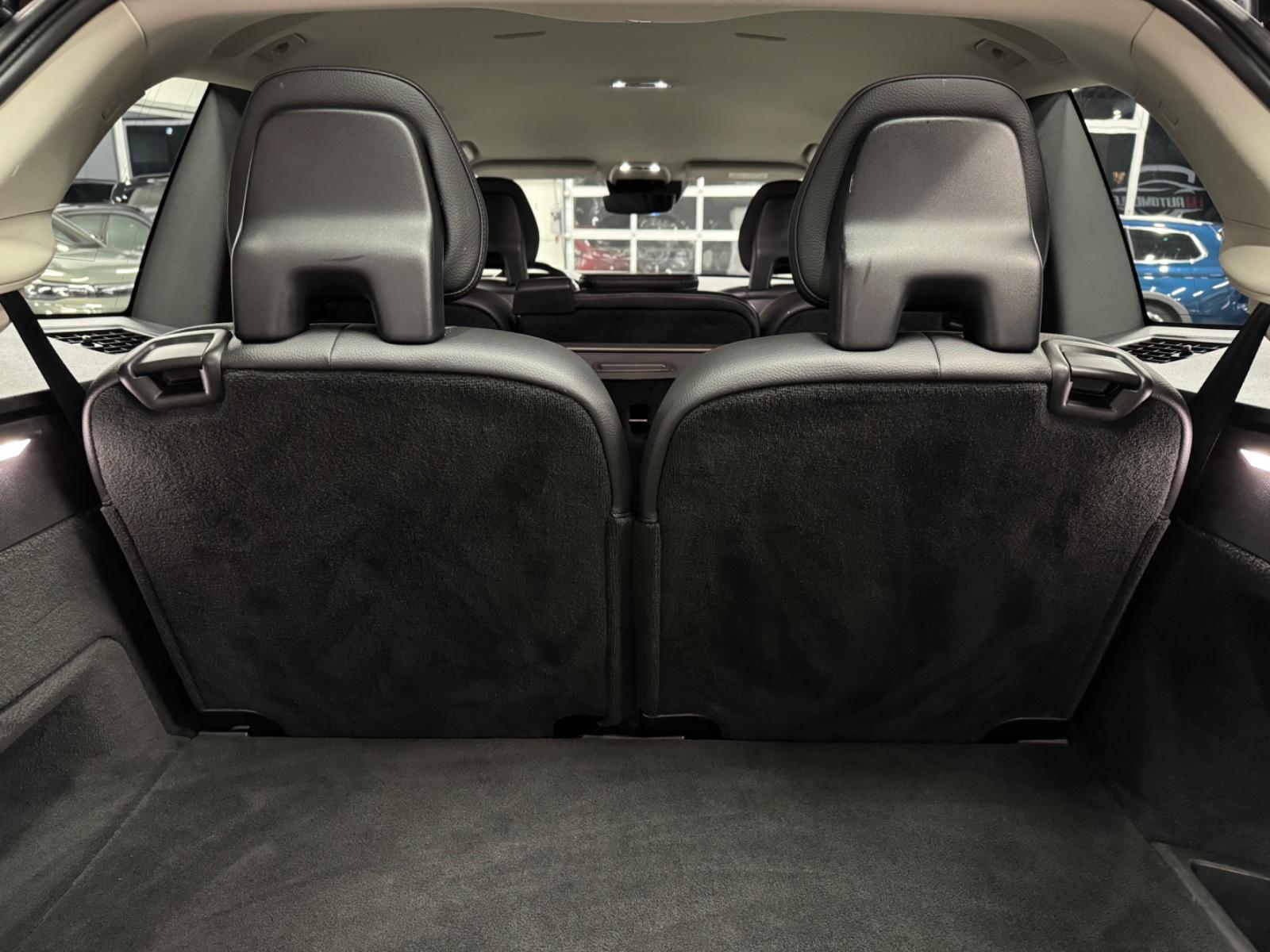 Volvo XC 90 Momentum AWD Navi SHZ LHZ LED 7-Sitzer
