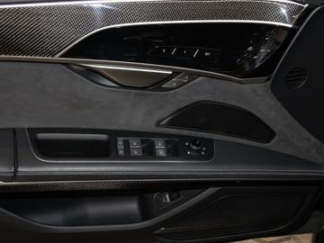 2024 AUDI S8 — миниатюра 15