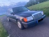Mercedes-Benz Mercedes Benz w124, 200TE - Mercedes-Benz 200 mit Benzin-Antrieb: Kombi, Te