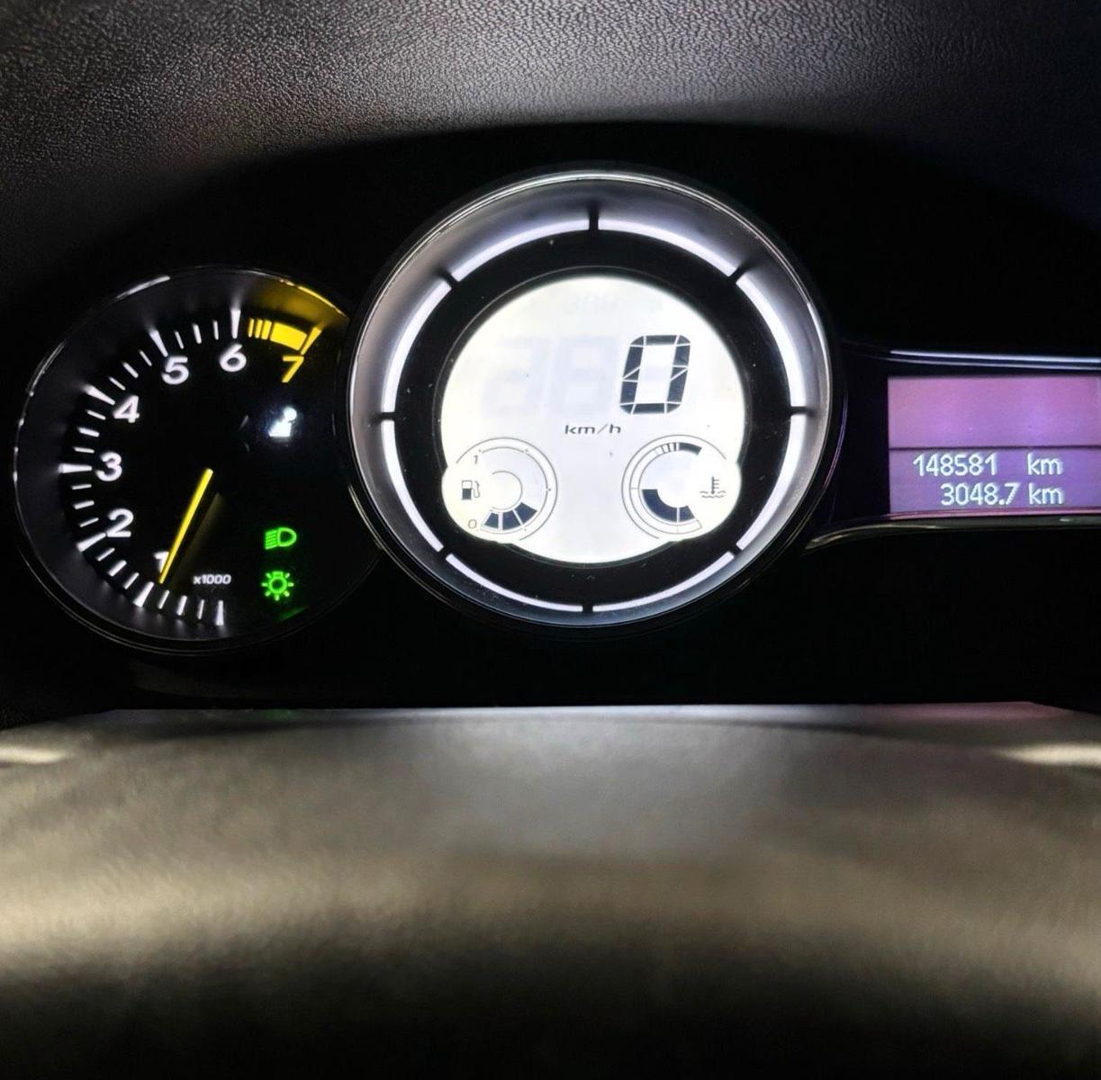 Renault Megane 2010 — photo 8