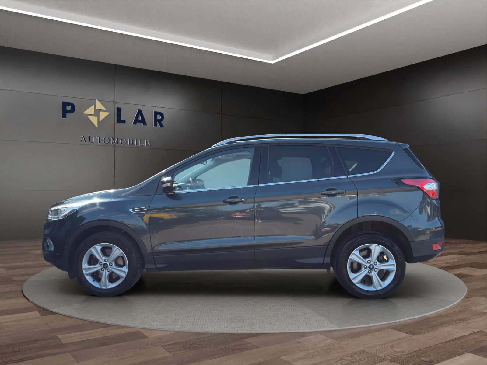 Fahrzeugabbildung Ford Kuga Titanium*Bhz-Lenkrad*RFK*ACC*Pano*Bi-Xenon*