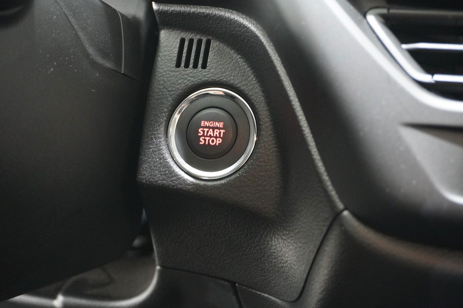 Fahrzeugabbildung Suzuki (SX4) S-Cross 1.4 COMFORT NAVI/LED/KAMERA/SH/DAB