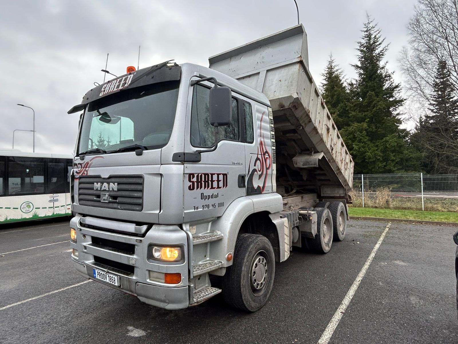 MAN TGX 26.413 Manual, Full steel, 6x4