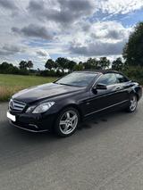 Mercedes-Benz 200 - Mercedes-Benz 200 mit Anhängerkupplung