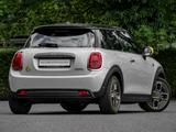 MINI Cooper SE TRIM M+RFK+NAVI+SPORTSITZ+KLIMAAUTO - weiße MINI Cooper SE