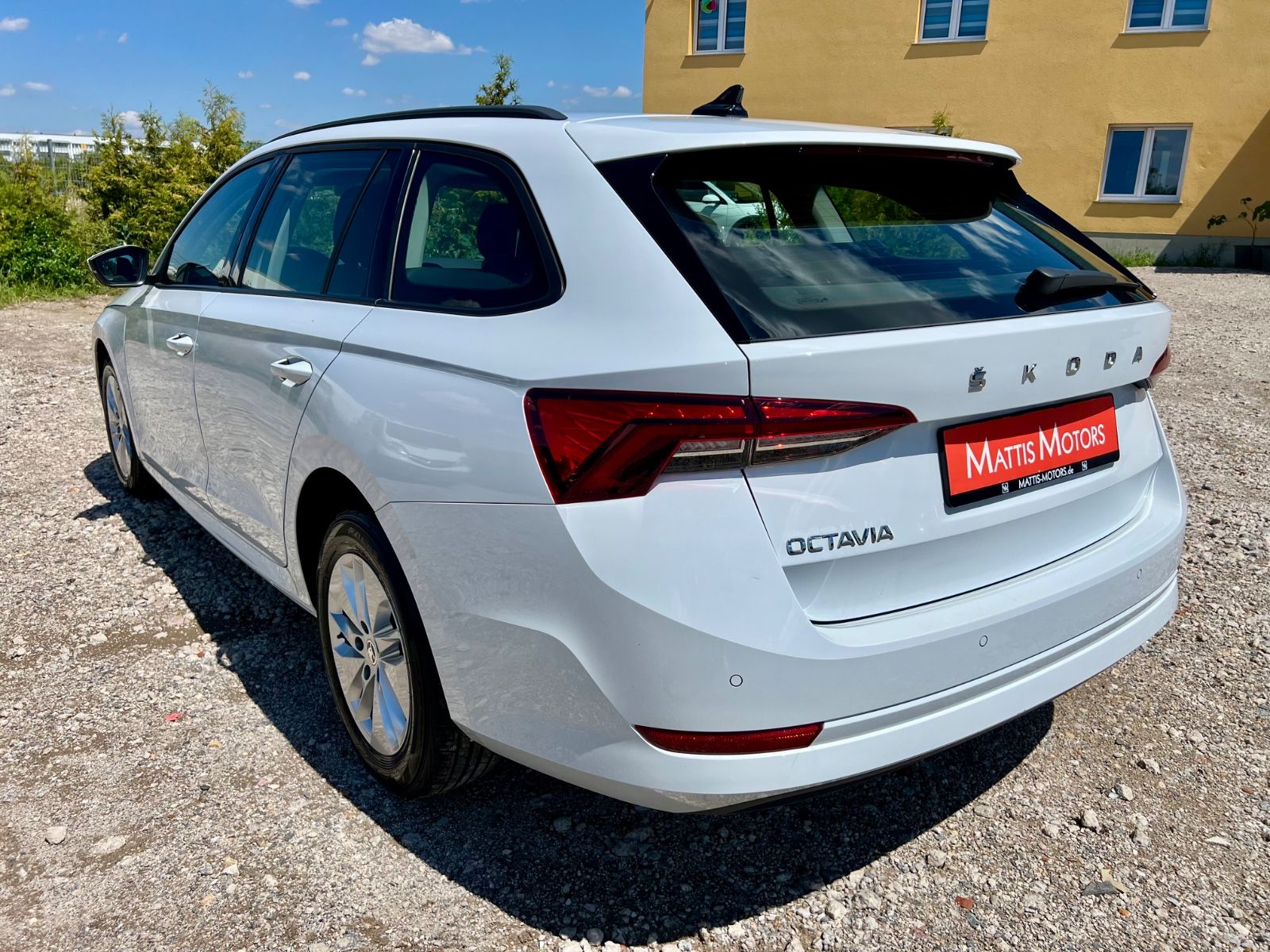SKODA Octavia Combi Ambition AAC SHZ NAVI LED