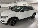 Volkswagen VW T-Roc 2.0 TDI IQ.DRIVE AHK+NAVI+KAM+STDHZ+AID - VW T-Roc von privat
