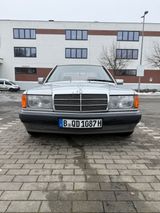 Mercedes-Benz 190E 2.6 | 160 PS | Automatik  - Oldtimer: Benz