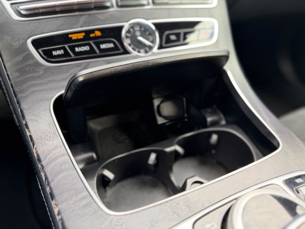 MERCEDES-BENZ E 300de T/BURMESTER/ACC/AMG/AHK/KAMERA MERCEDES-BENZ E 300de T/BURMESTER/ACC/AMG/AHK/KAMERA