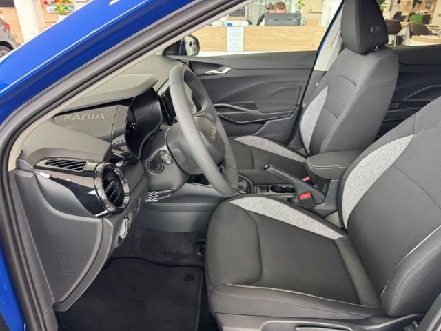 Fabia Essence 1.0 SHZG*Klima*PDC*LED*4-Türen