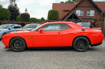 Dodge Challenger - 4