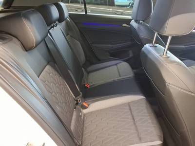 Volkswagen Golf VIII 1.5 TSI ENERGY Pano Navi RFK ACC foto 5