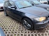 BMW 120i, Bj. 2009 - BMW 120 aus 2009: 120i