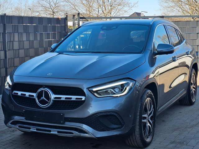 Mercedes-Benz GLA 220 d 4Matic*AMBIENTE*360°-CAM*NAVI*LED*MBUX