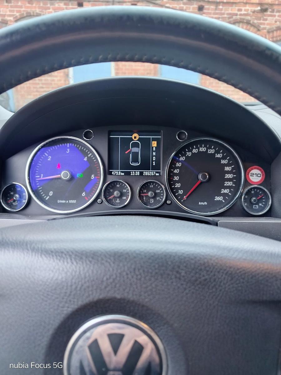 Volkswagen Touareg 2006 — photo 7