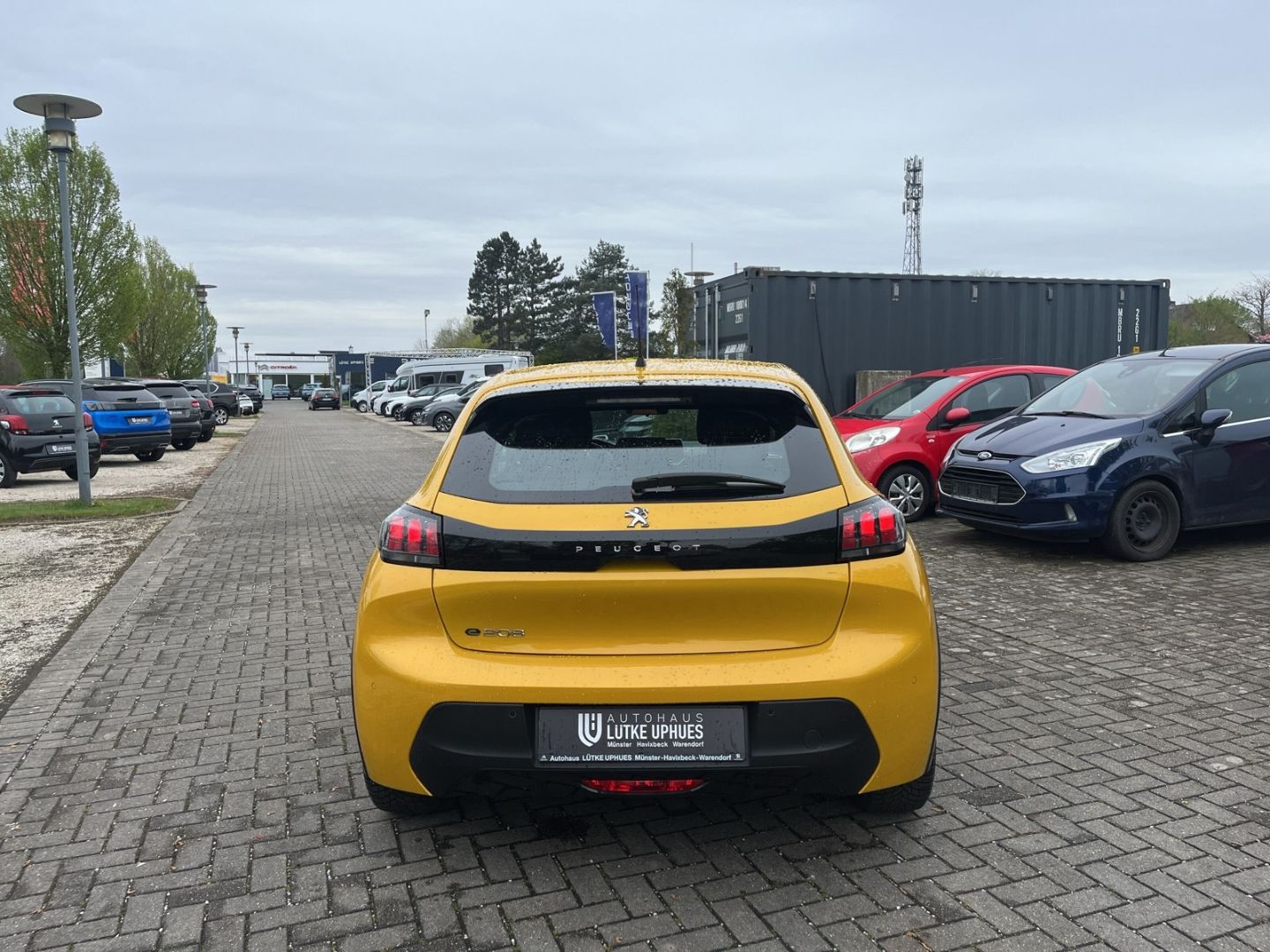 Fahrzeugabbildung Peugeot 208 Active Elektro 136 CarPlay DAB SHZ