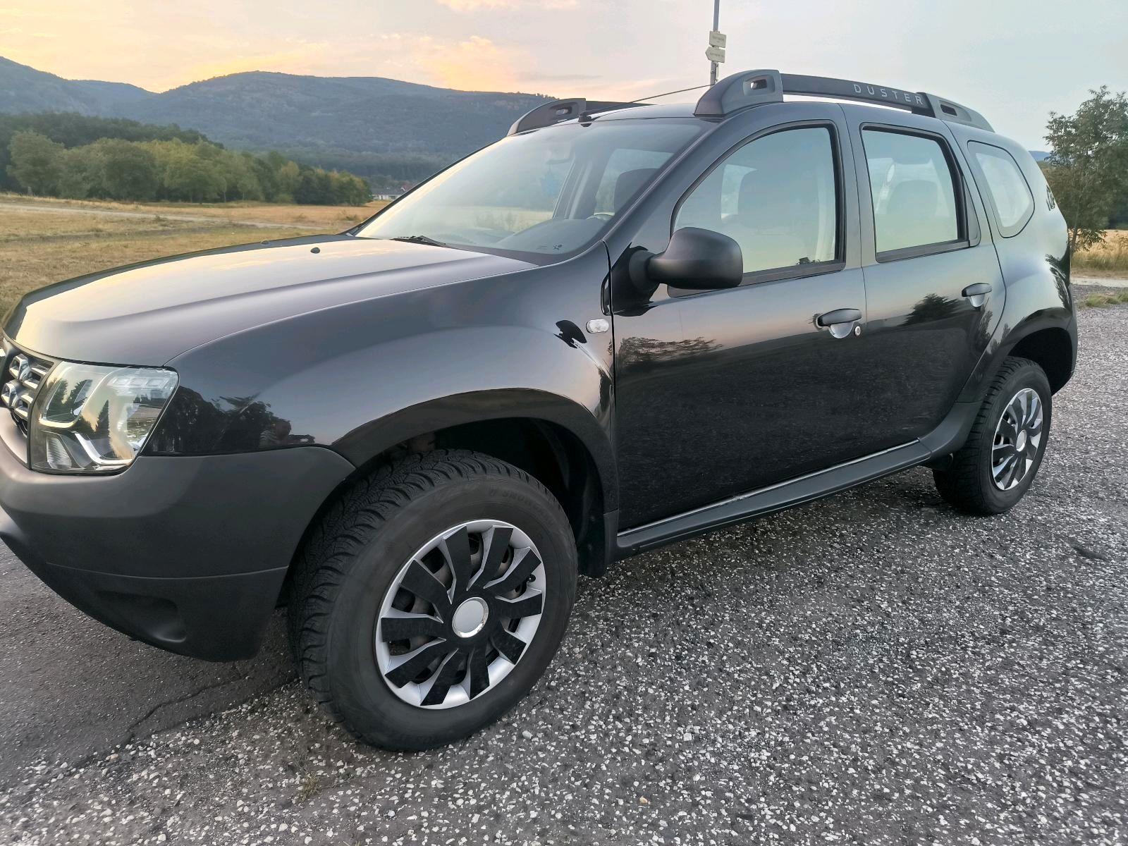 Dacia Duster 2014 — rear view