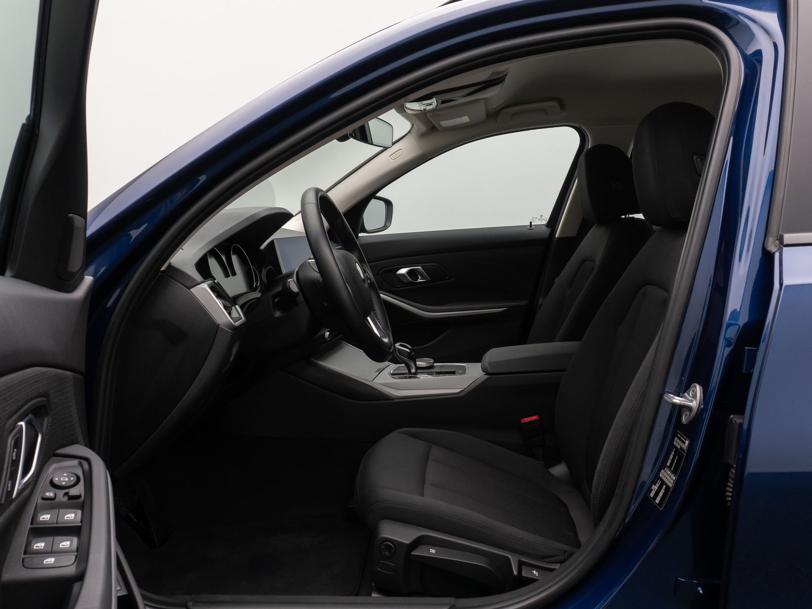 Fahrzeugabbildung BMW 320d GeschwindigReg HiFi Kamera LED CockpitPlus