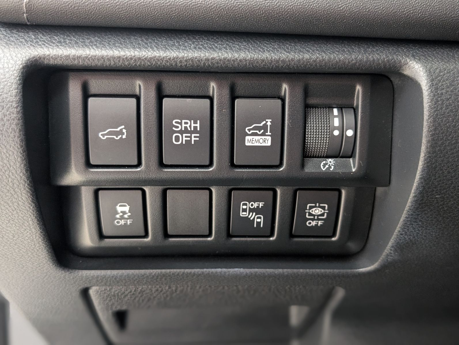 Fahrzeugabbildung Subaru Forester 2.0ie 4X4 ACC LED PANO KAM LEDER APP
