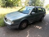Skoda Octavia Combi 1.6 - AUS I.HAND   KLIMA - Skoda aus 2002