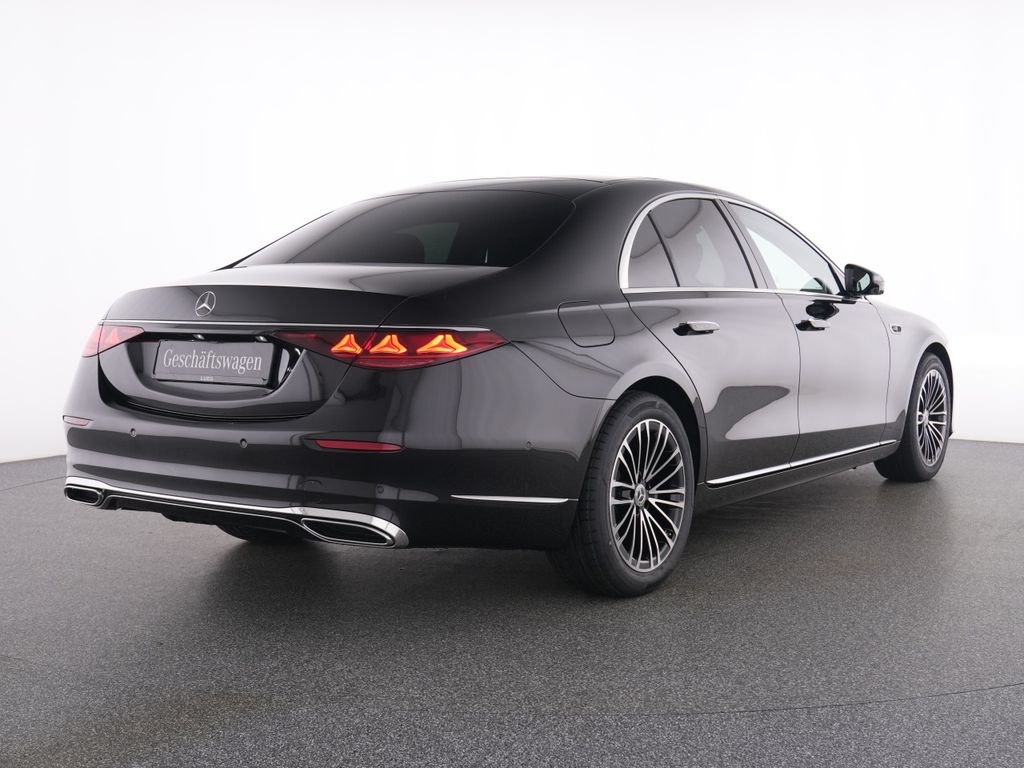 MERCEDES-BENZ S-Class 2026