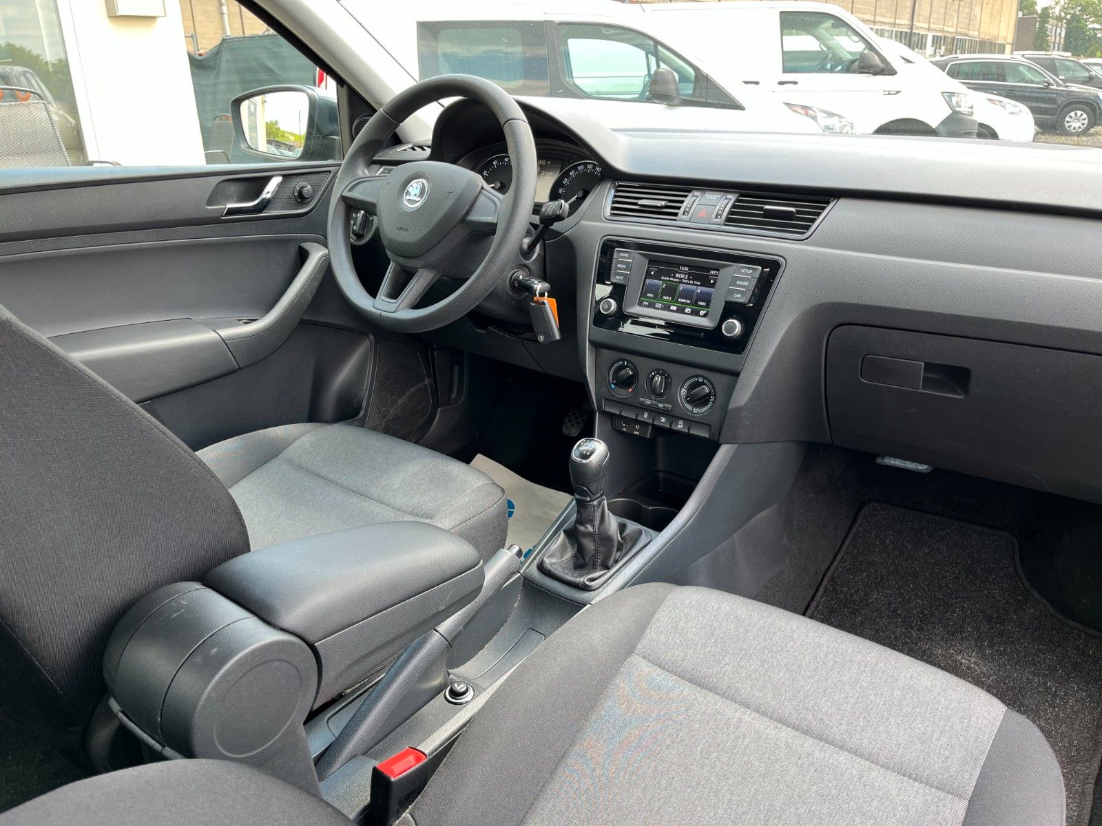 Fahrzeugabbildung SKODA Rapid 1.2 Spaceback Cool Edition Klima PDC 2.HD