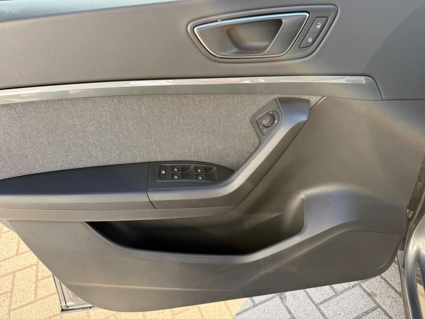 Fahrzeugabbildung SEAT Ateca Style Digitales Cockpit LED Navi AHK RFK D