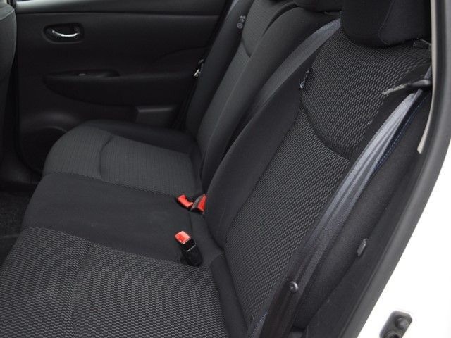 Fahrzeugabbildung Nissan LEAF 24 kWh Visia
