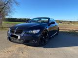 BMW 320i Cabrio - M-Paket / Leder / Eyecatcher - BMW 320 aus 2009: Cabrio