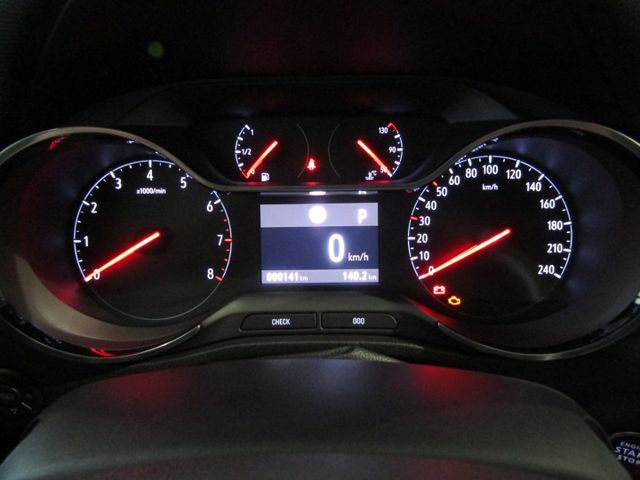 Crossland Elegance 1.2 KAM NAV PDC APP BT SHZ LH