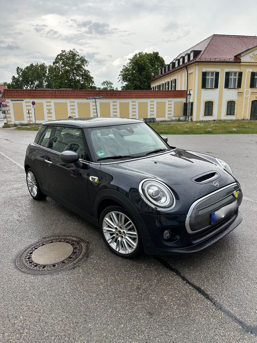 MINI Cooper SE Trim XL  | 184 PS  | Harman/Kardon, VB