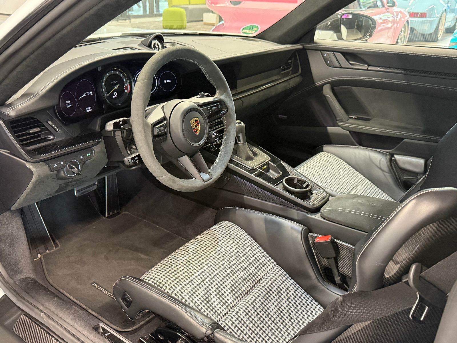 Fahrzeugabbildung Porsche 992/911 GT3-Lift-Clubsport-PCCB-90L.-LED