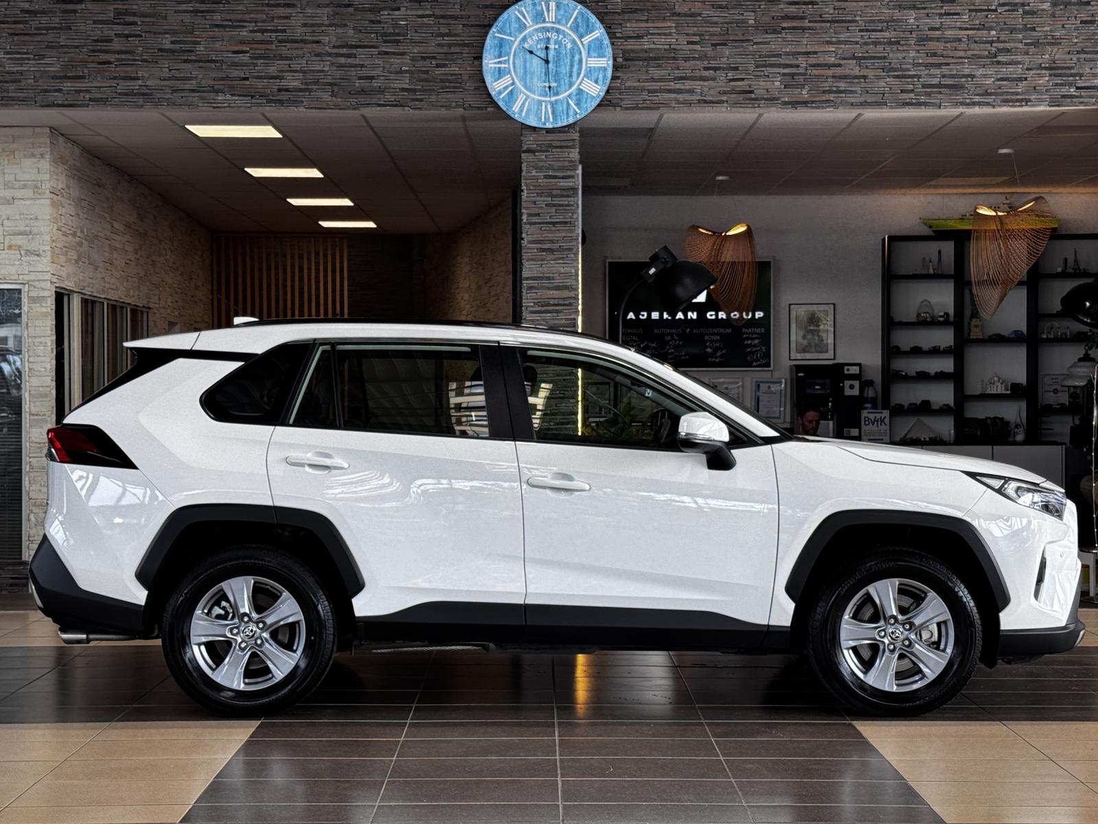 Toyota RAV4 Hybrid Business Edition R.Cam ACC LED