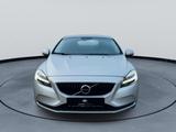 Volvo V40 Kinetic - Volvo V40: Kinetic