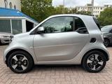 Smart fortwo EQ 60kW*EXCL*PANO*NAVI*JBL*PTS*KAM*22kW* - gebrauchte Smart ForTwo aus dem Jahr 2023