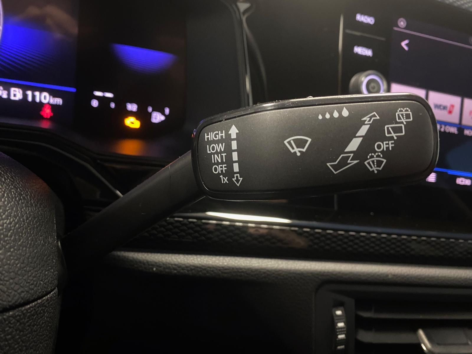 Fahrzeugabbildung Volkswagen Taigo 1.5 16V TSI ACT Life+APP+MATRIX+ALLWETTER+