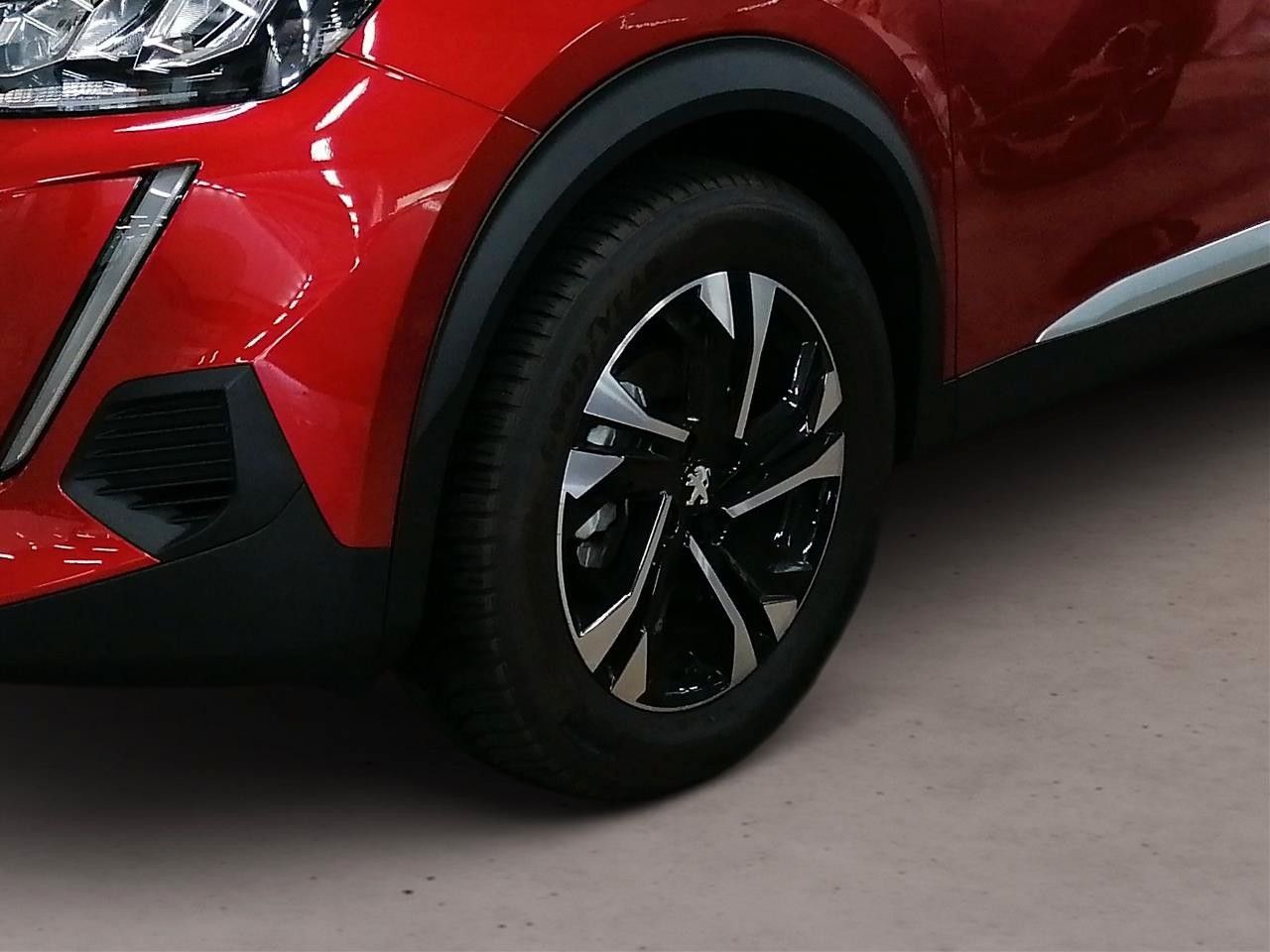 Fahrzeugabbildung Peugeot 2008 1.2T ALLURE AT NAVI/LED/KAMERA/SHZ/VIRT.