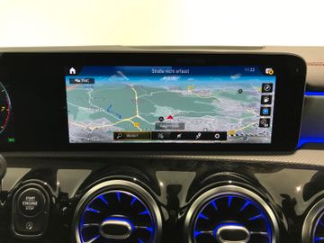 Mercedes-Benz CLA 220SB AMG-LINE DSG KAM LED NAV PANO SHZ TEMP