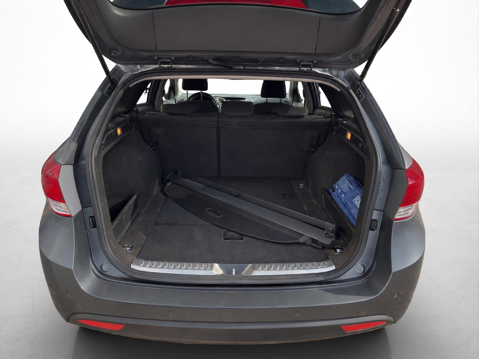 Hyundai i40 2013 — photo 23