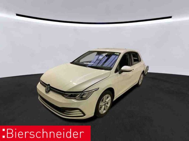 Volkswagen Golf 8 1.5 eTSI DSG Life ACC LED NAVI SHZ CAM