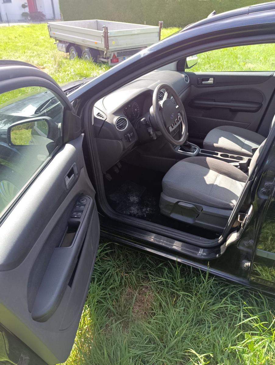 Ford Focus 2006 — photo 13