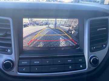 Fahrzeugabbildung Hyundai Tucson 1.6 T-GDI 7-DCT Navi KLIMAAUTOMATIK SHZ