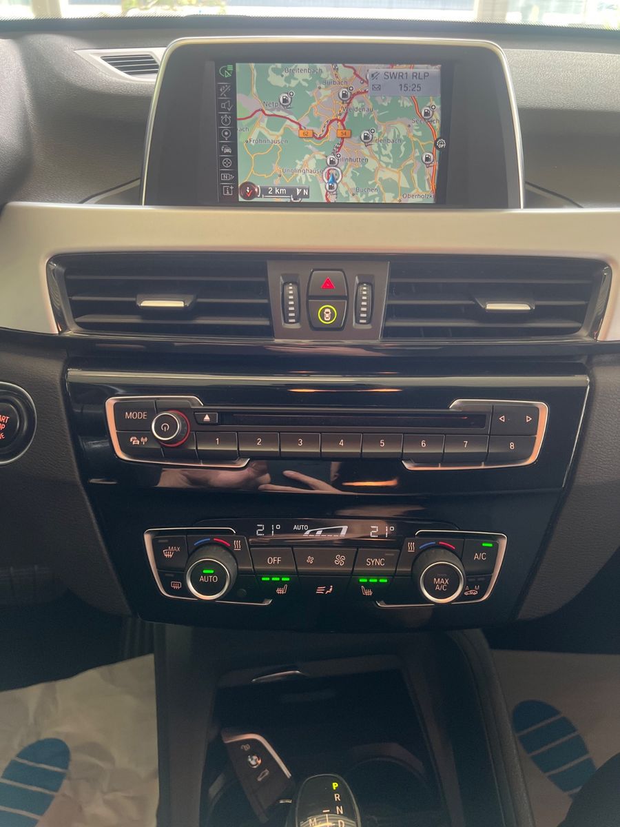 Fahrzeugabbildung BMW X1 sDrive 18 d Advantage *LED*NAVI*SITZHEIZUNG*