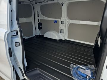 Bild 16 Ford Transit Custom E 320 L1 Trend RWD Elektro Navi L
