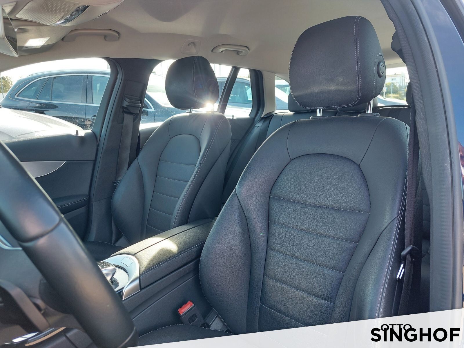 Fahrzeugabbildung Mercedes-Benz C 200 T Avantgarde +dyn.LED+Comand+Rü Kam+Leder+
