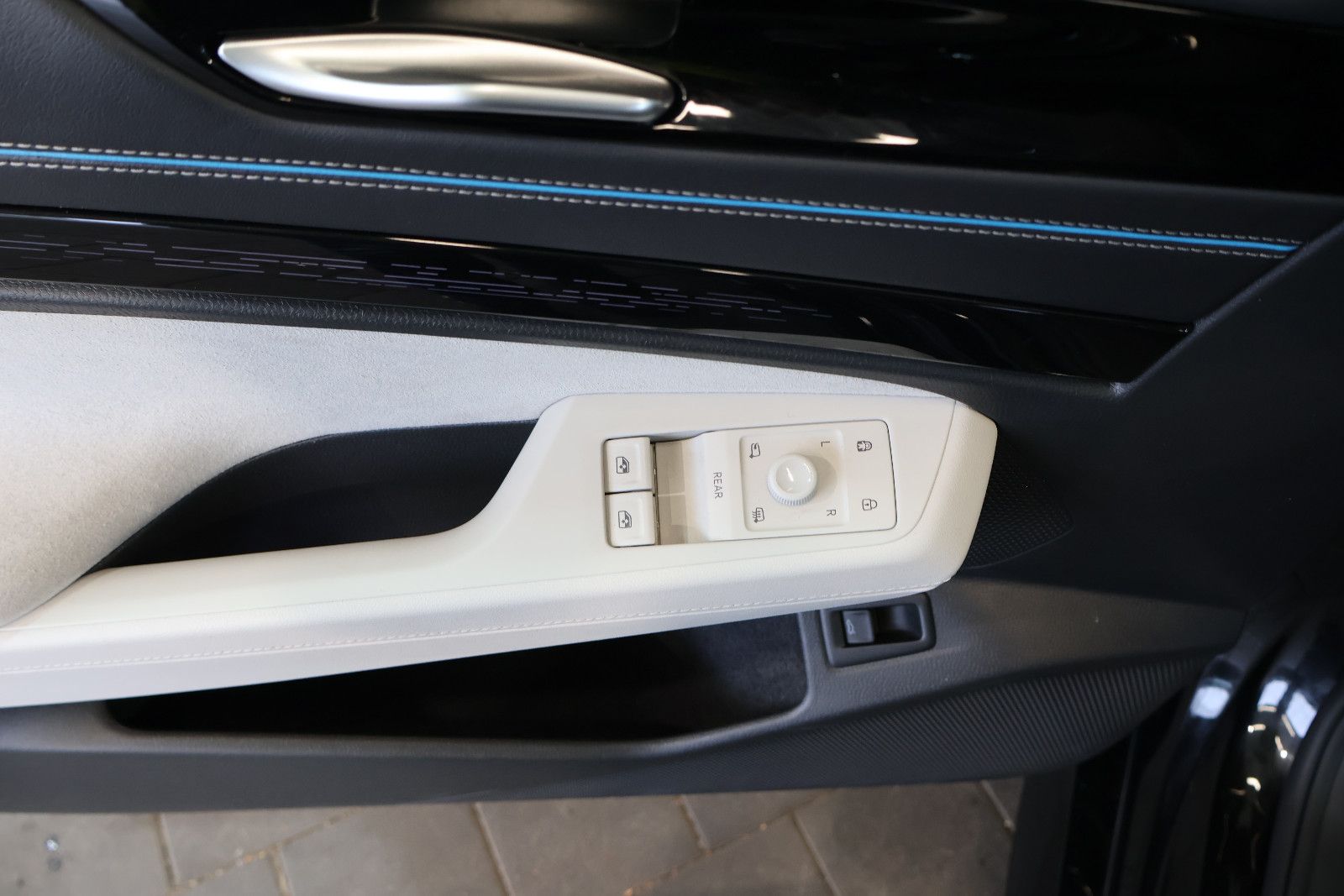 Volkswagen ID.7 Pro HUD MATRIX H K ACC 360° MEM 19 foto 13
